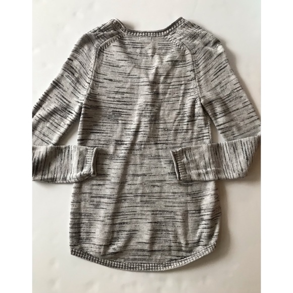 Eddie Bauer Women’s Half Button V-Neck Gray Sweater Size Small - Picture 5 of 7